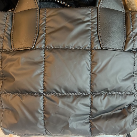 VeeCollective Mini Porter Quilted Ripstop Tote - Picture 5 of 12